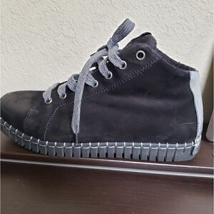 Andia Fora raset suede lace up black sneaker 38/7.5